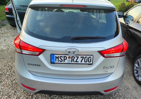 Hyundai ix20 cena 22900 przebieg: 134000, rok produkcji 2011 z Miechów małe 277
